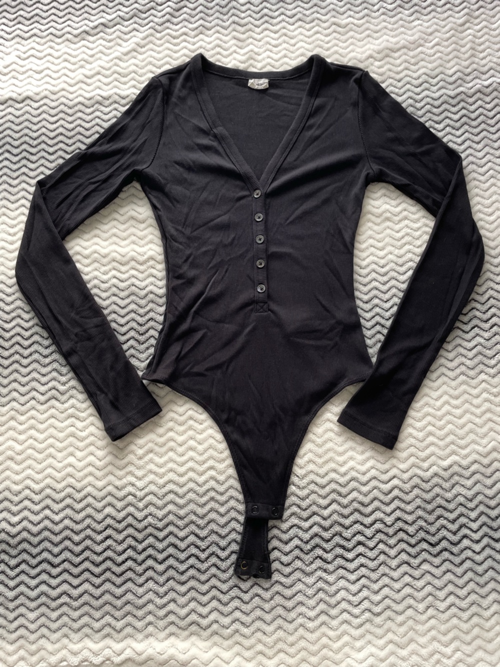 GUC Wilfred Black Long-Sleeve Ribbed Knit Button-up Bodysuit Size XS